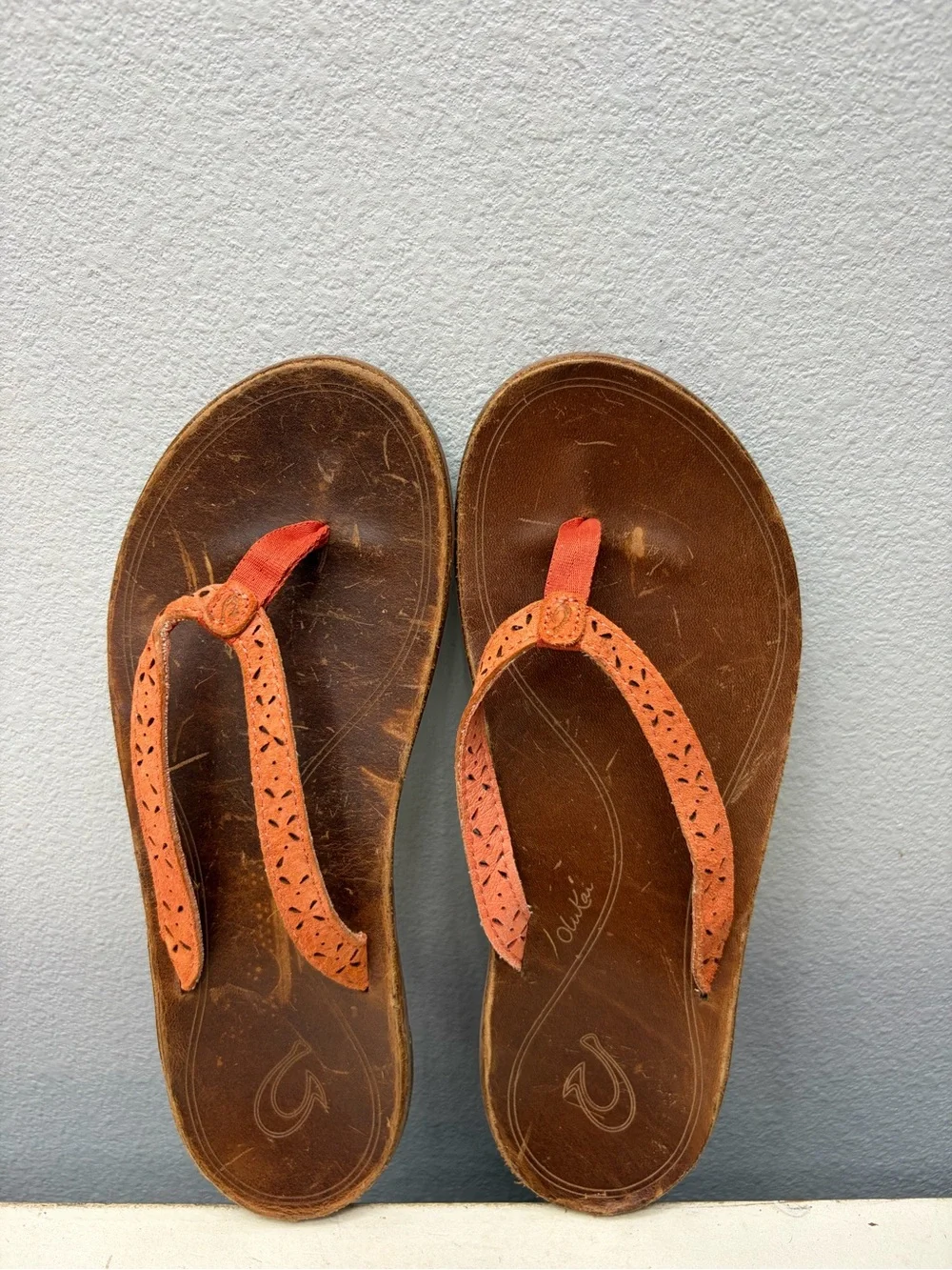 Olukai Orange Leather Puka Thong Sandals Size 8